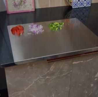 Stainless Steel Chopping Board with Lip for Kitchen | with 2 Steel Straw | for Cutting Vegetables, Meat, Fish, Fruits | Reversible | Easy to Wash | Food Grade Steel | Medium | 35 x 32 cm
